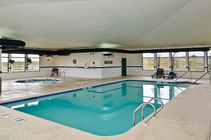 Holiday Inn Express Hotel & Suites Fort Atkinson by IHG
