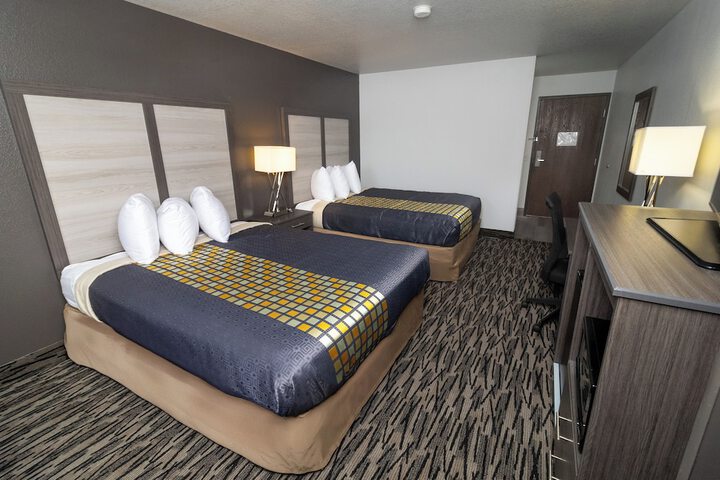 Room 13 of 38