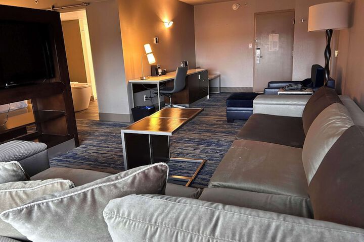 Skyline Hotel Detroit Airport SureStay Collection by BW