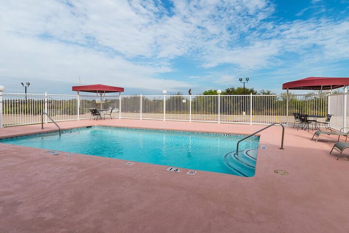 Pool 7 of 39