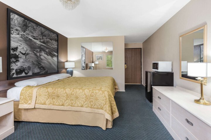 Room 38 of 46