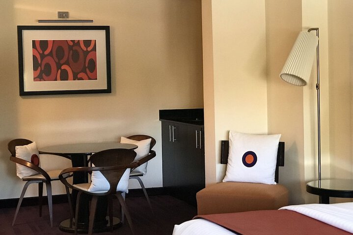 Room 77 of 108