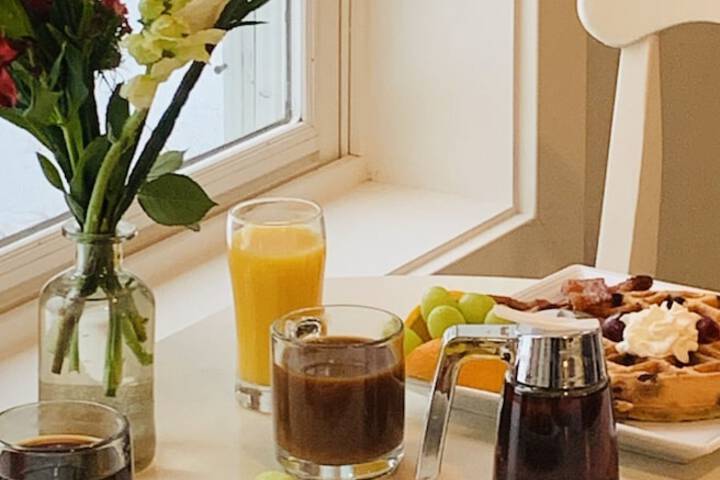 Breakfast/Coffee Service 87 of 100
