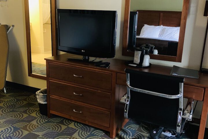 AmericInn by Wyndham Kewanee