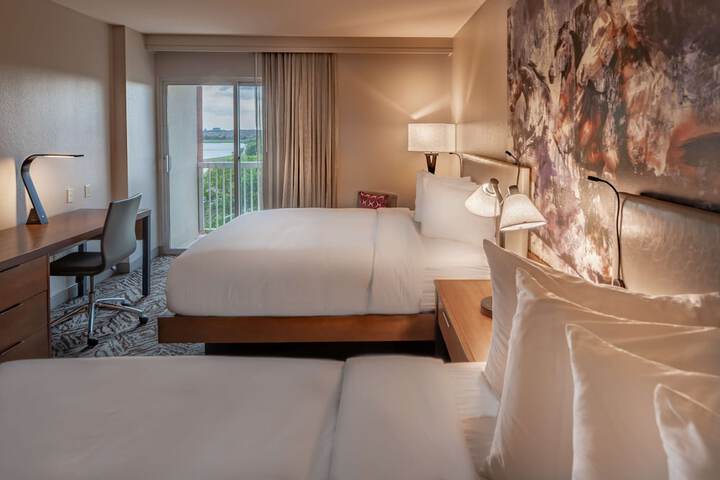 Room 16 of 32