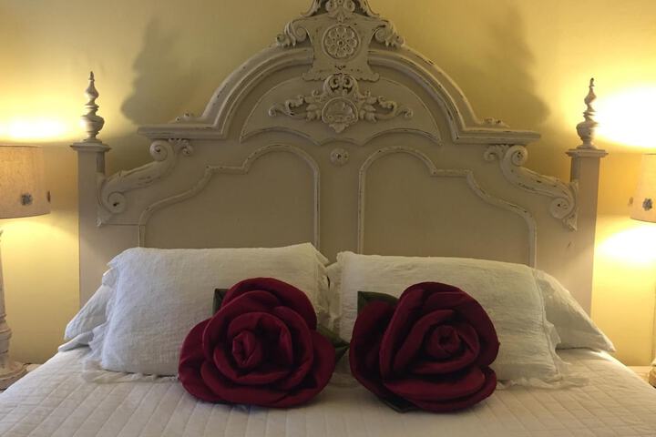 Room 9 of 43
