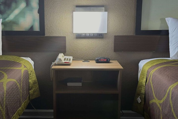 Room 48 of 49