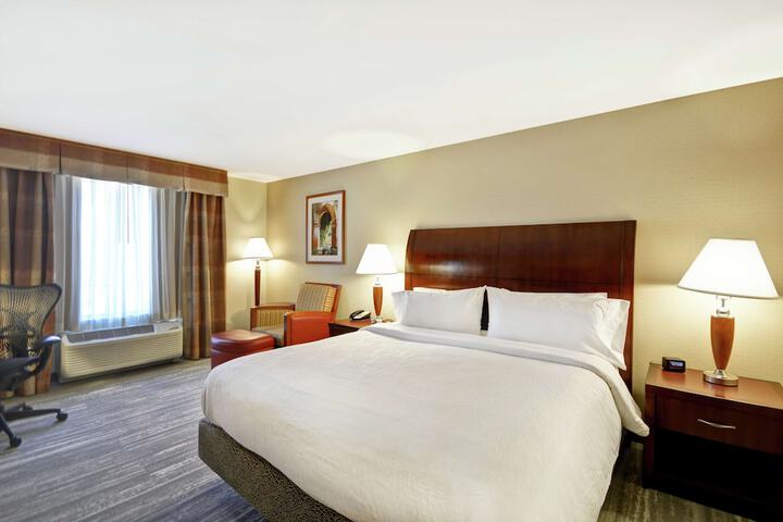 Room 16 of 37