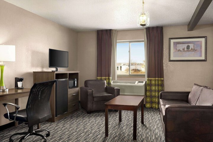 Room 16 of 36