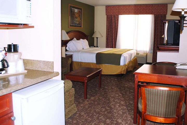 Room 16 of 25
