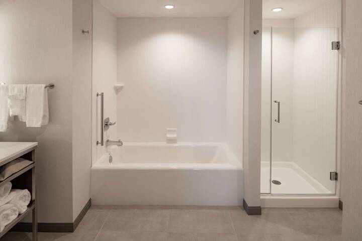 Hilton Garden Inn Dallas at Hurst Conference Center