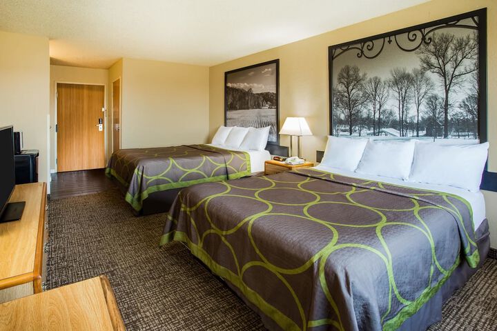 Room 5 of 14