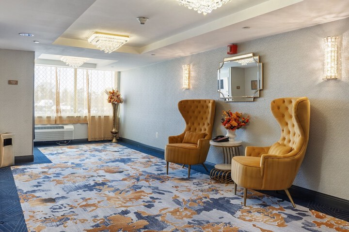 Metro Points Hotel