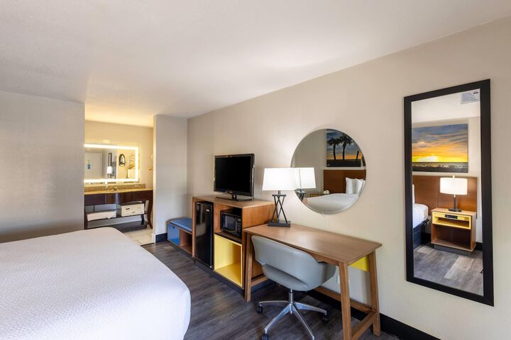 Days Inn by Wyndham Port Charlotte / Punta Gorda