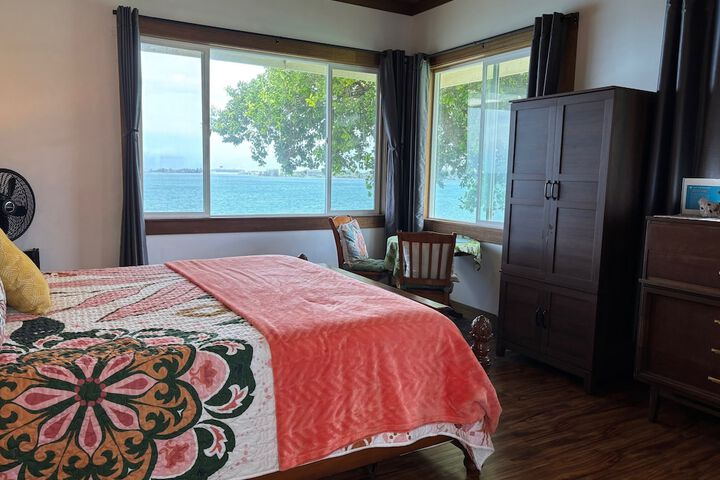 Hilo Bay Oceanfront B & B