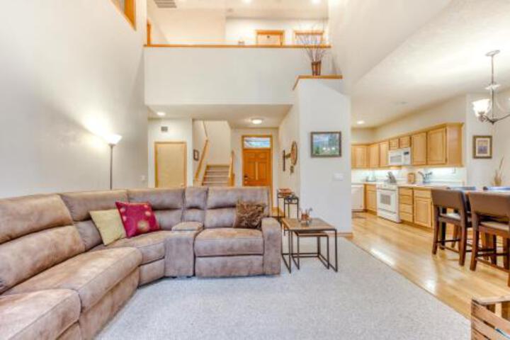 Clarks Mountain Condo