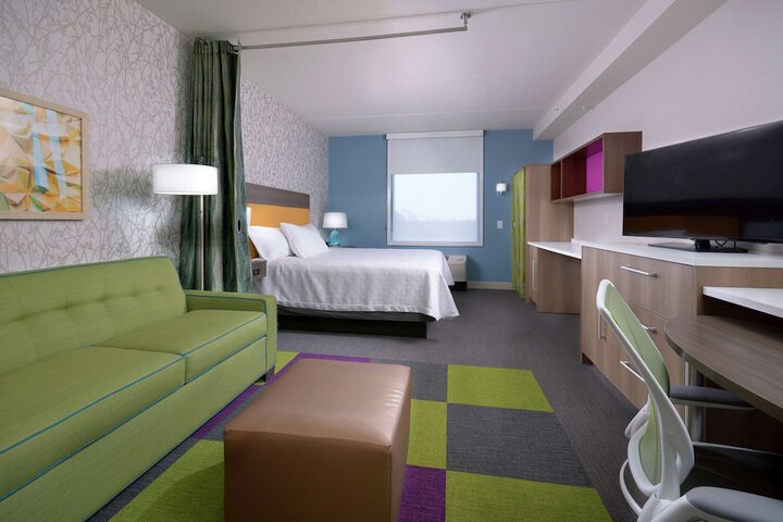 Room 22 of 38