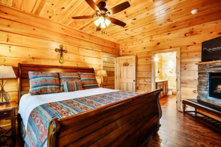 Foxwood Mansion Cabin