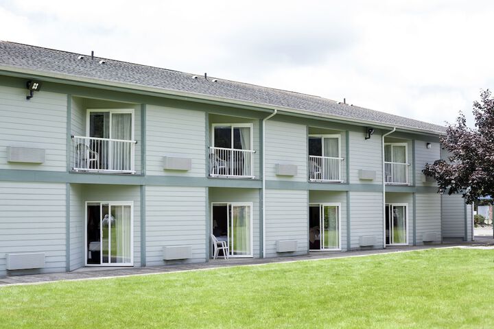 The Dew Drop Inn Motel