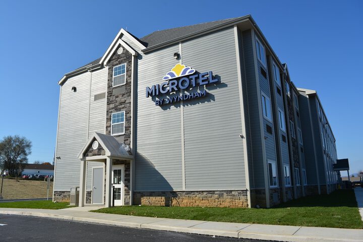 Hotel 4 of 69