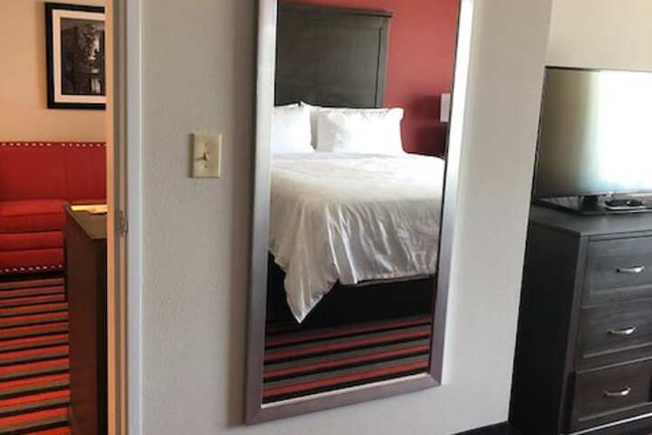 Holiday Inn & Suites Lafayette North by IHG