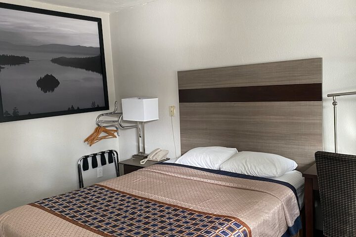 Room 40 of 76
