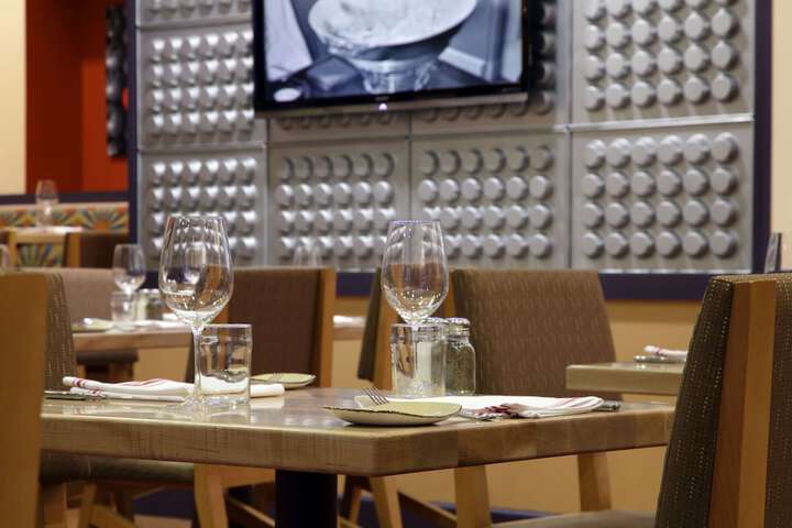 Dining 121 of 131