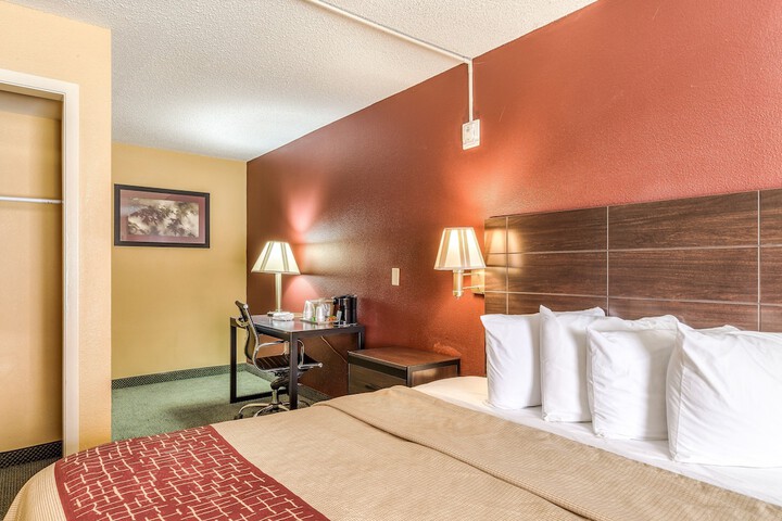 Room 33 of 44