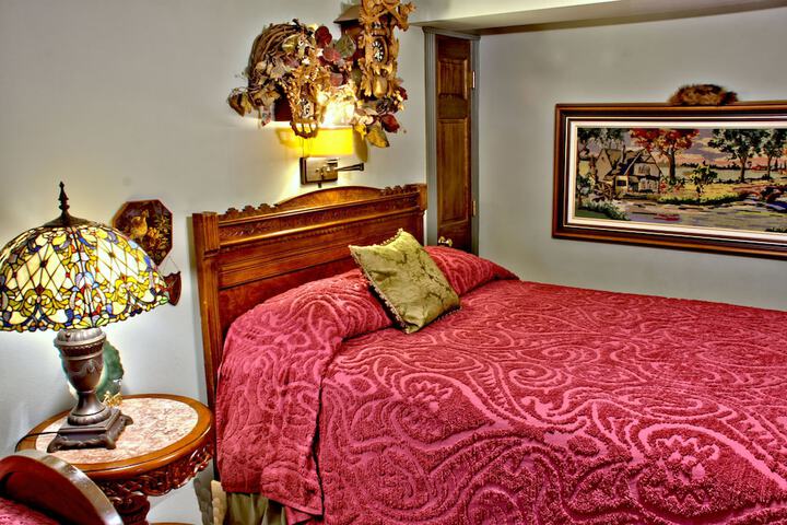 Room 108 of 171