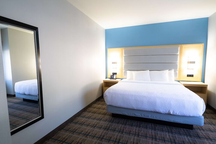 Room 15 of 22