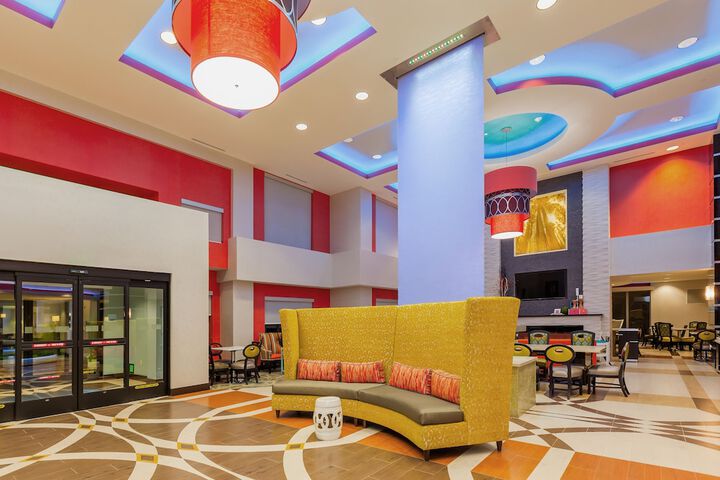 Hotel Interior 9 of 29