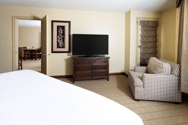 Room 44 of 102