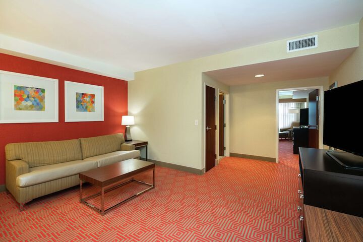 Room 12 of 32