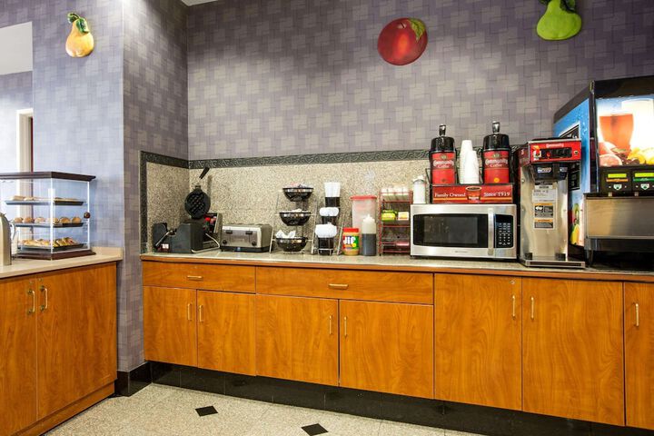 Breakfast/Coffee Service 12 of 13