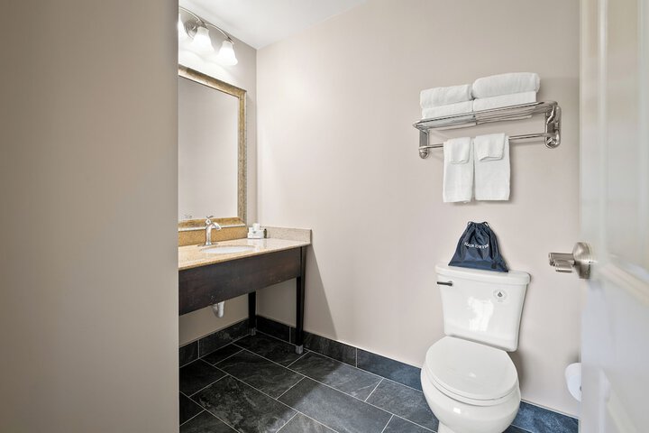 Room 34 of 53