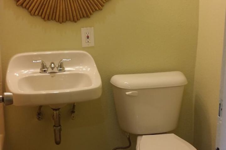 Room 4 of 13