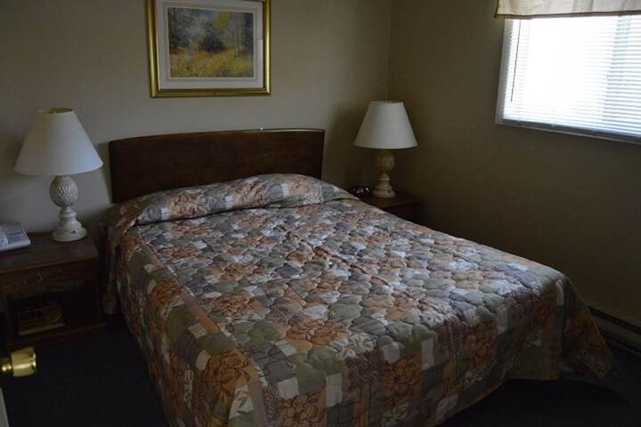 Kennebunk Gallery Motel & Cottages