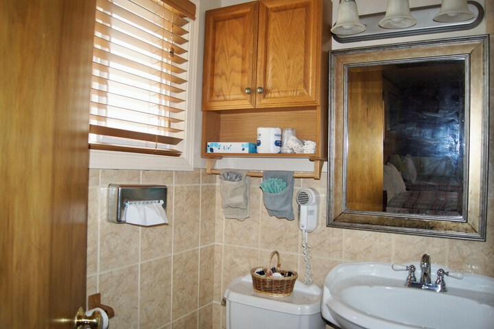 Room 44 of 65