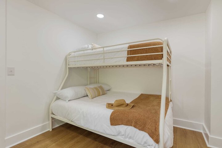 Lumie by Avantstay 5BR Ranch w / Firepit + Patio