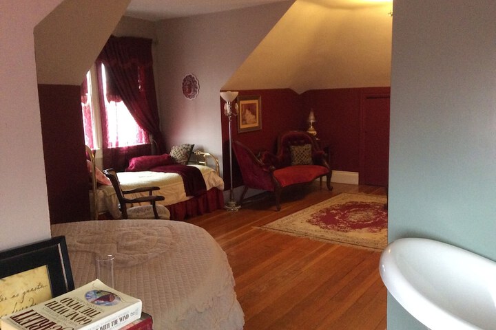 Room 18 of 35