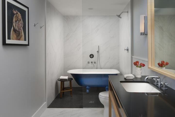 Kimpton Schofield Hotel by IHG