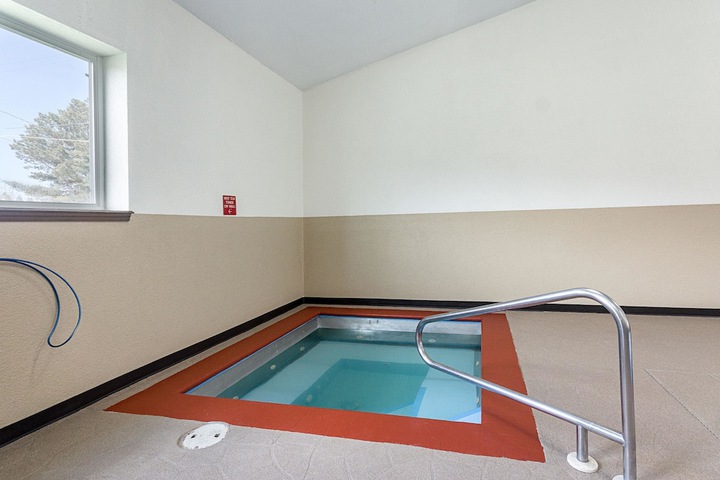 Pool 6 of 28