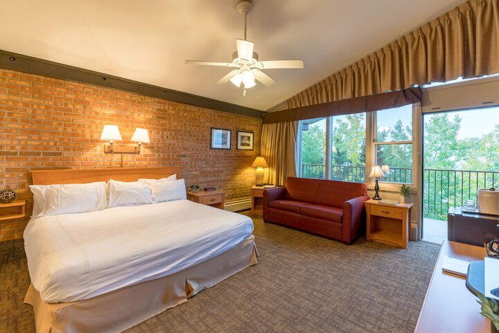 Room 34 of 59