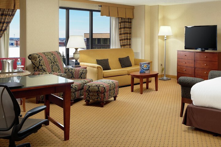 DoubleTree by Hilton Washington Dulles Airport