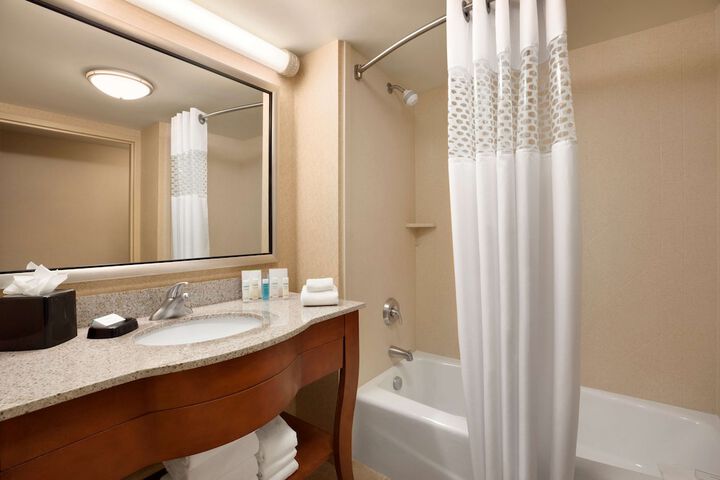Hampton Inn & Suites Hartford / East Hartford
