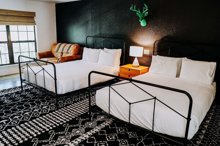 Room 15 of 68
