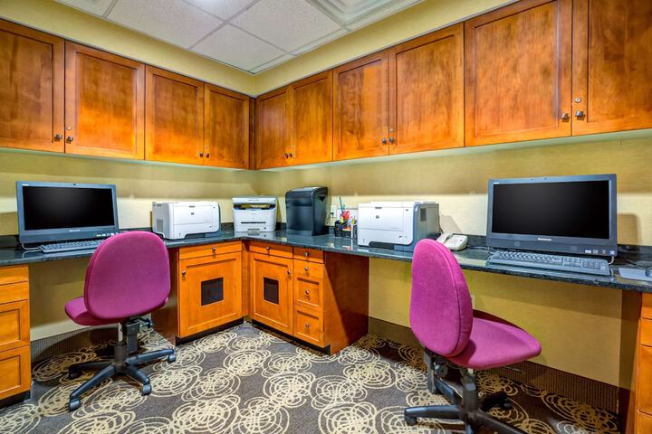 Business Center 60 of 60