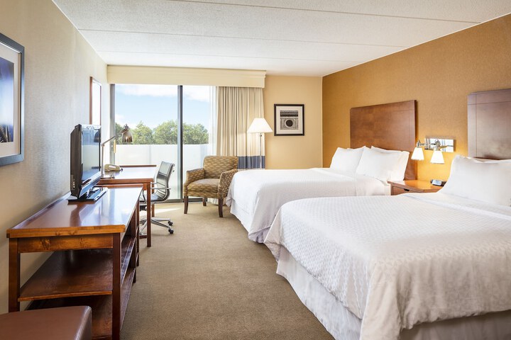 Room 21 of 37