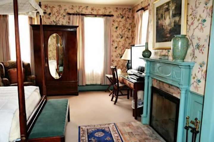 Room 20 of 43