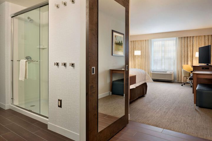 Room 14 of 27